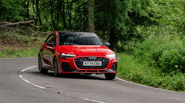 Audi S3 v BMW M235