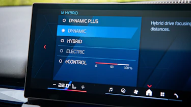 BMW M5 Touring review interior details