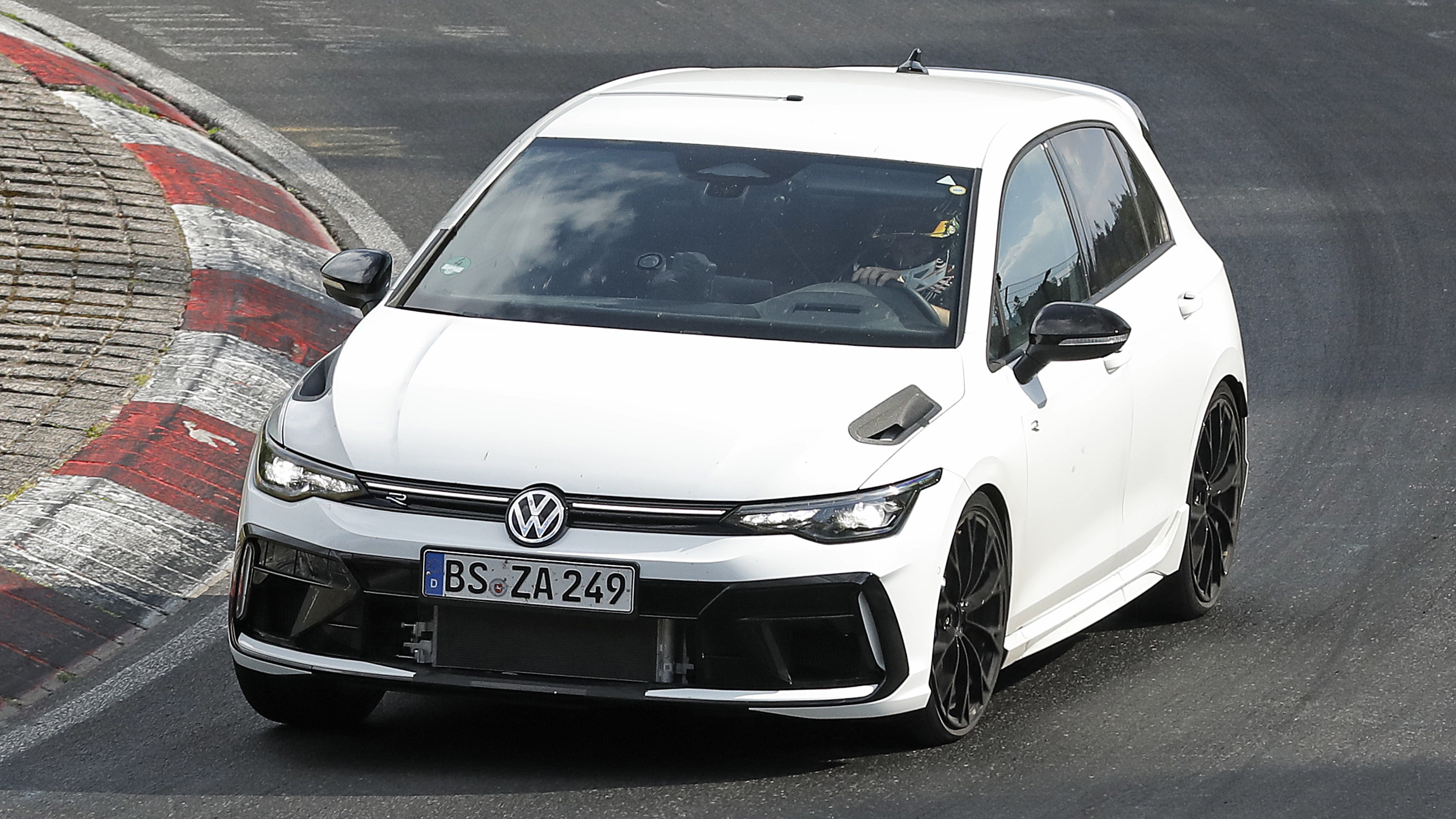 Golf R prototype