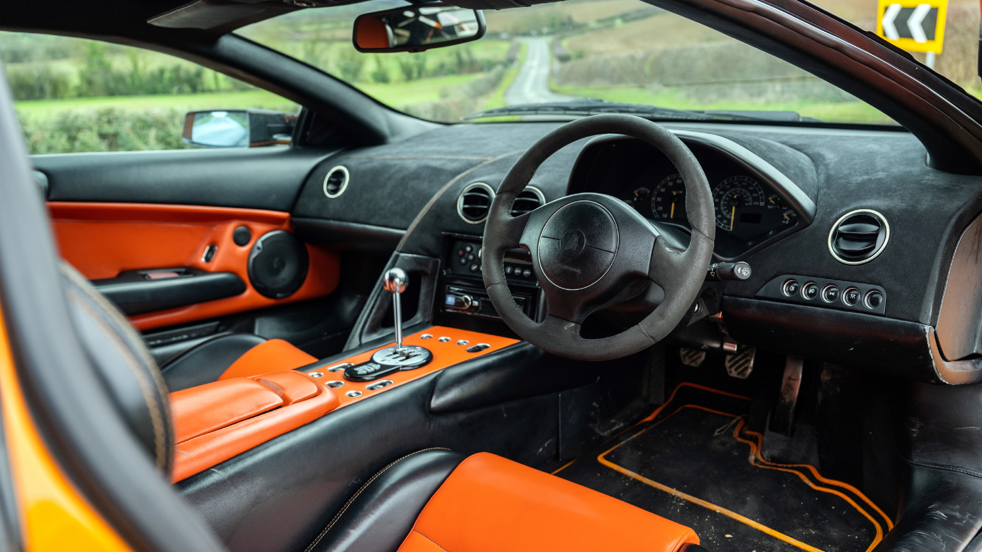 Lamborghini Murciélago interior