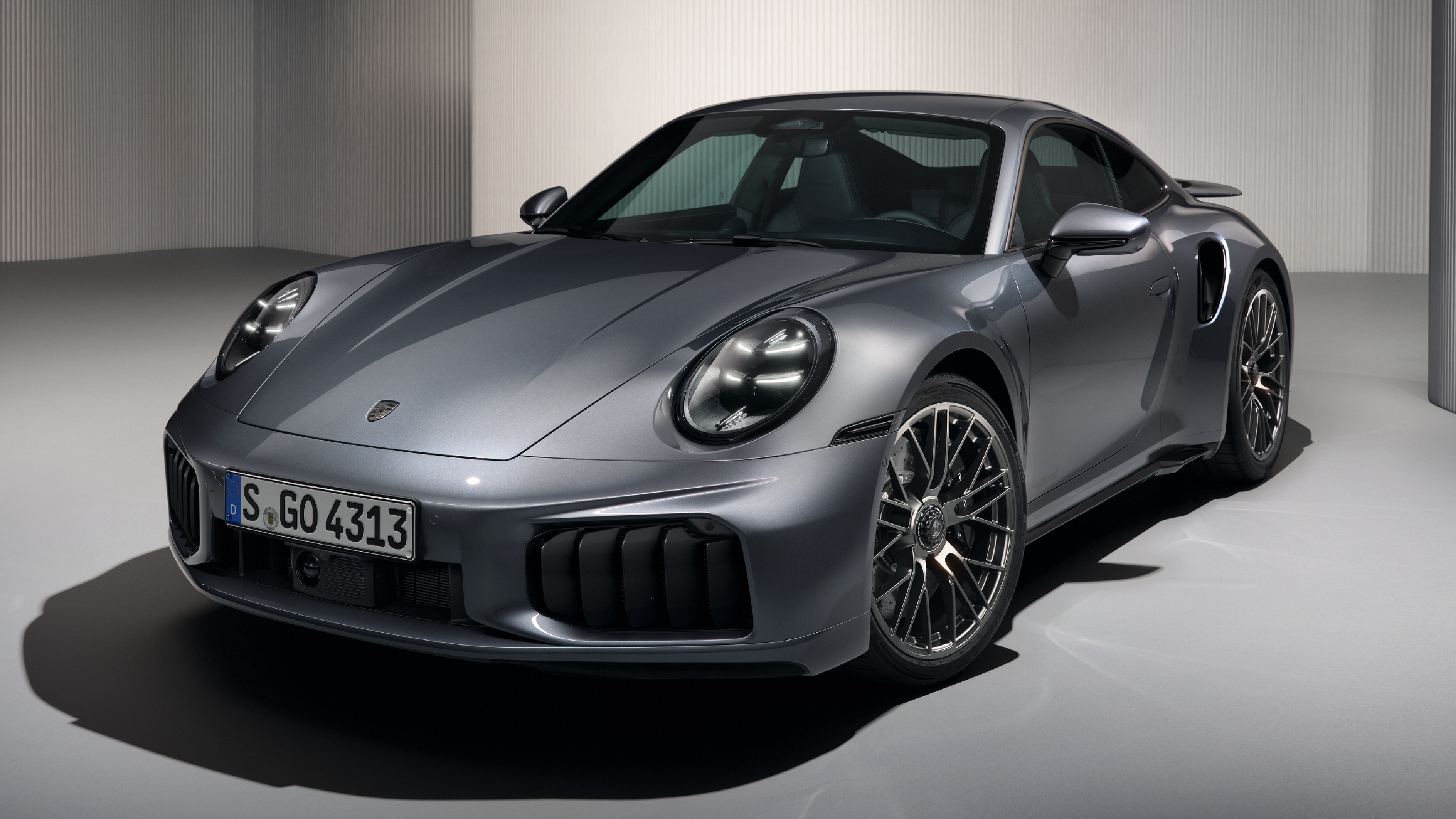 Porsche 911 Turbo S 992.2 front