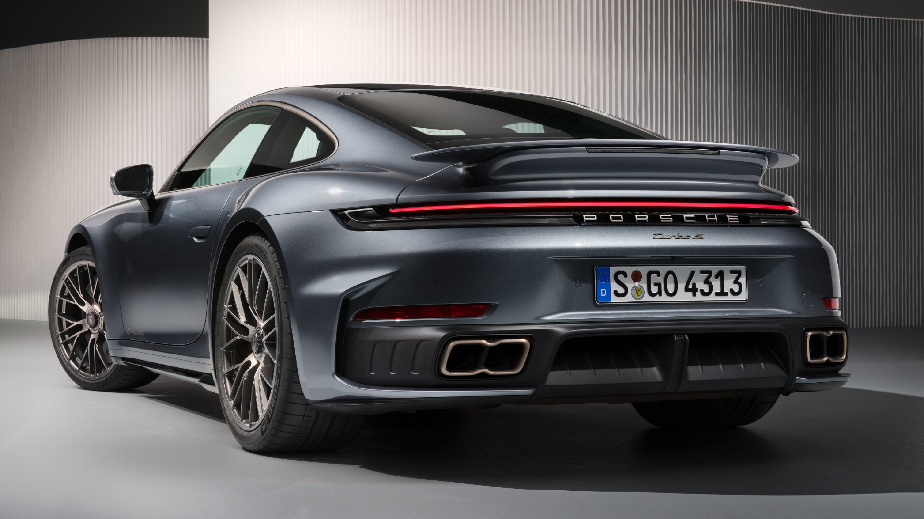 Porsche 911 Turbo S 992.2 rear