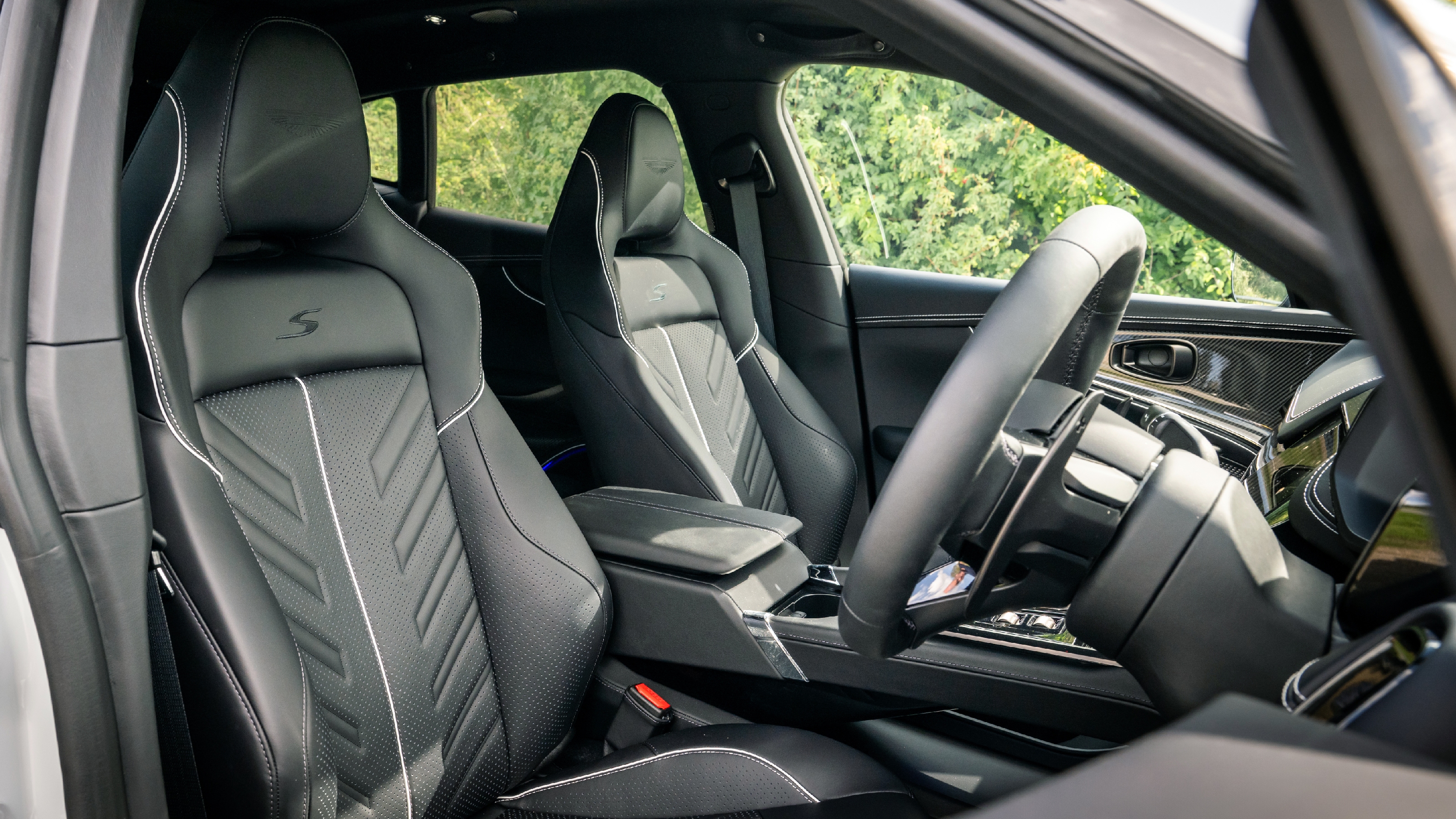 Aston Martin DBX S interior