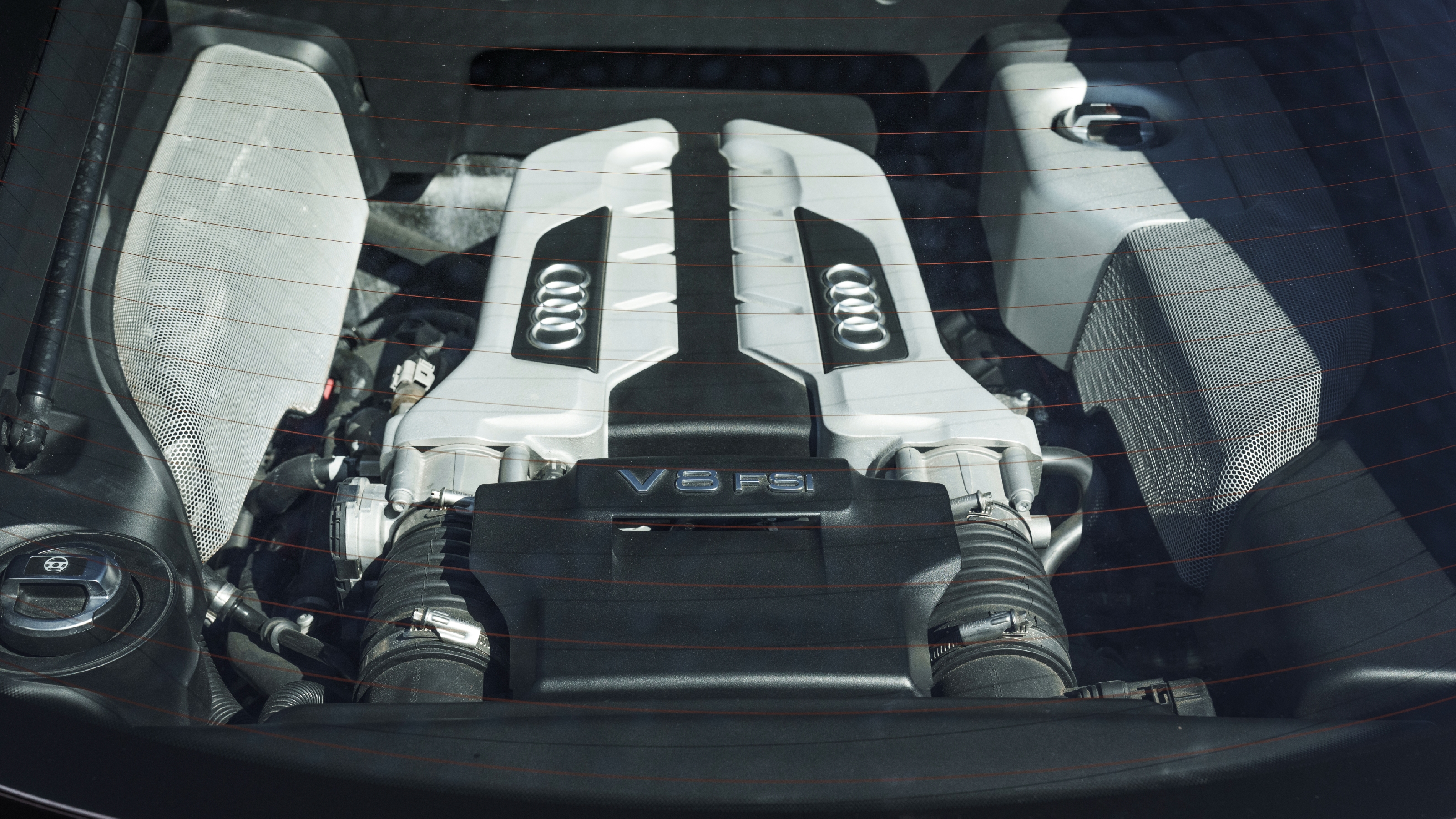 Audi R8 V8