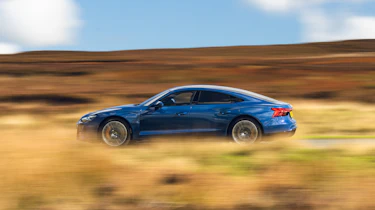 Audi e-tron GT side