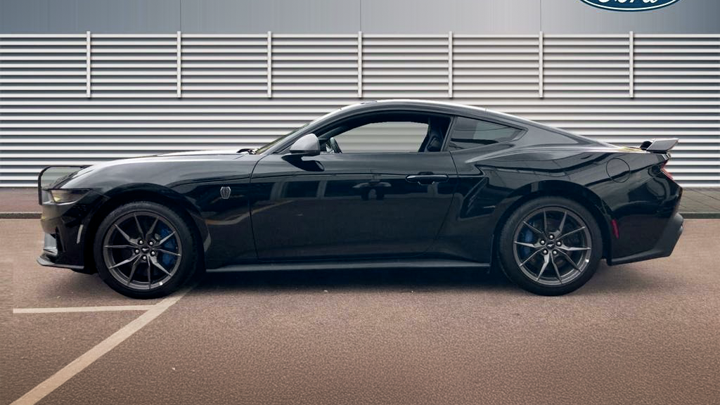 Ford Mustang Dark Horse
