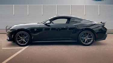 Ford Mustang Dark Horse