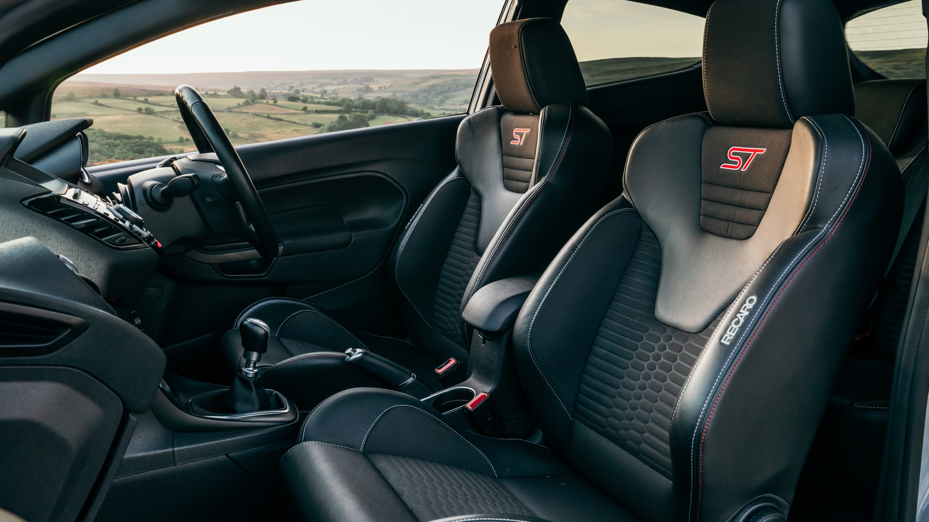 Ford Fiesta ST200 seats