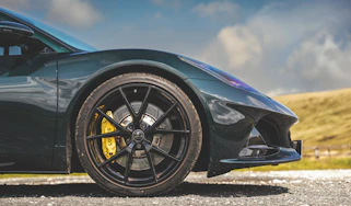 Lotus Emira Turbo SE