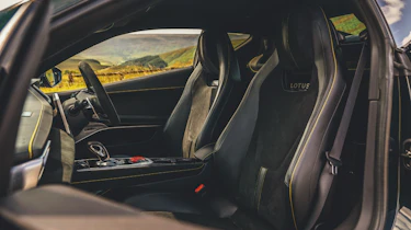 Lotus Emira Turbo SE