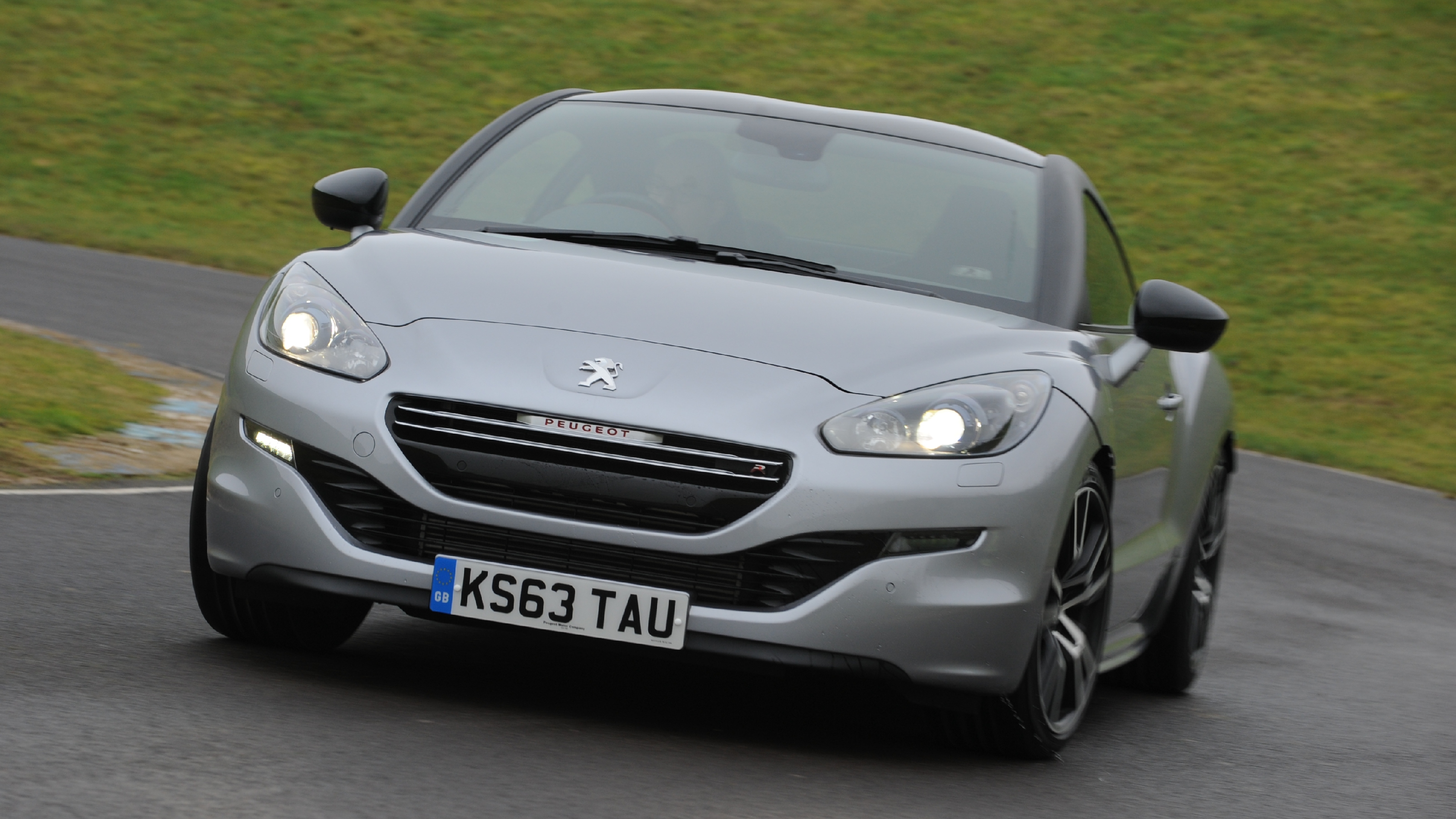 Peugeot RCZ-R