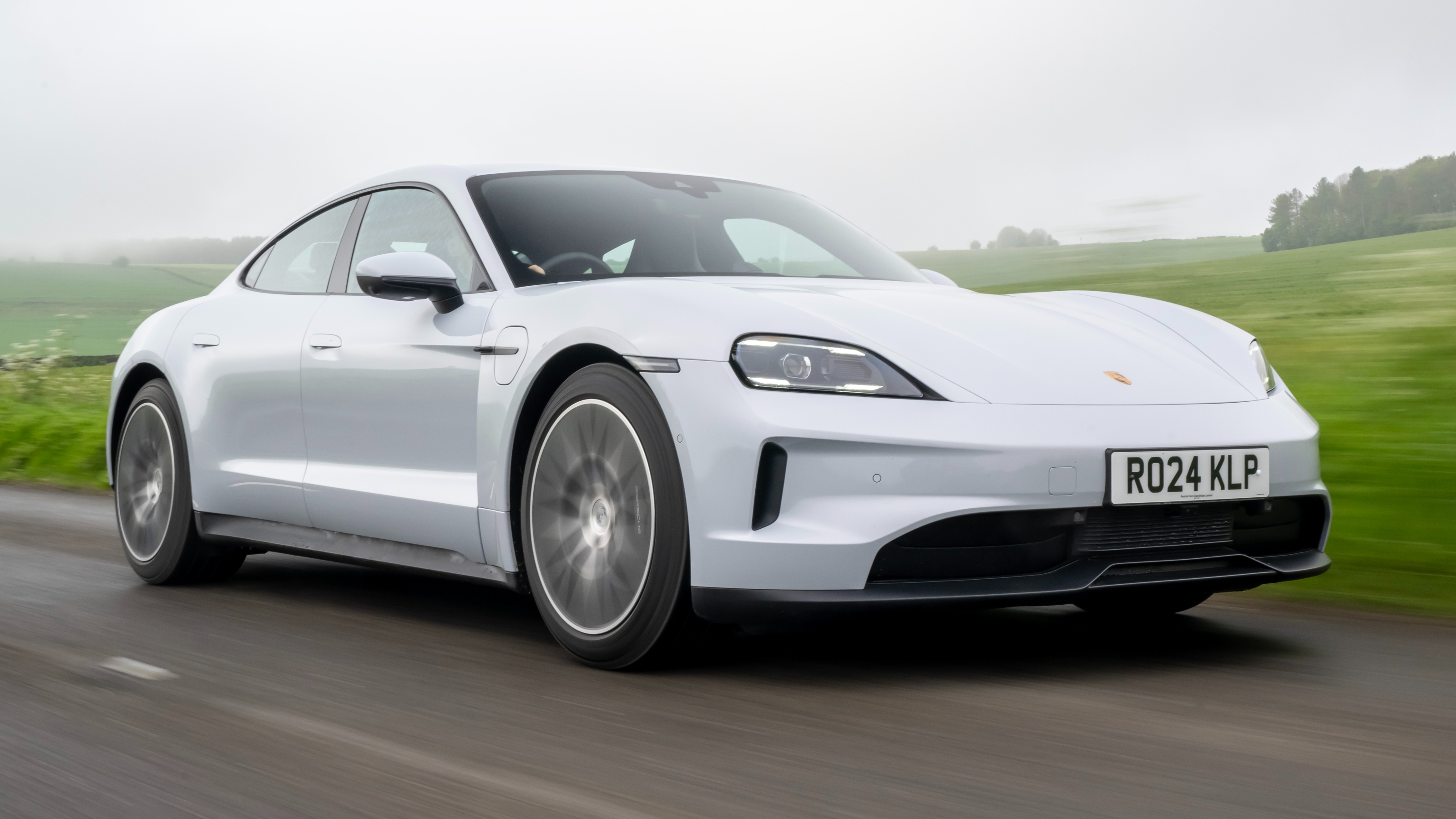 Porsche Taycan rwd