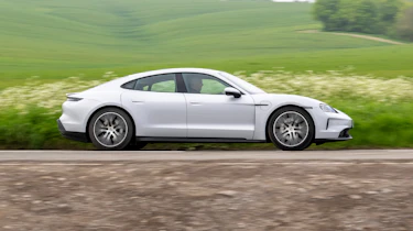 Porsche Taycan rwd