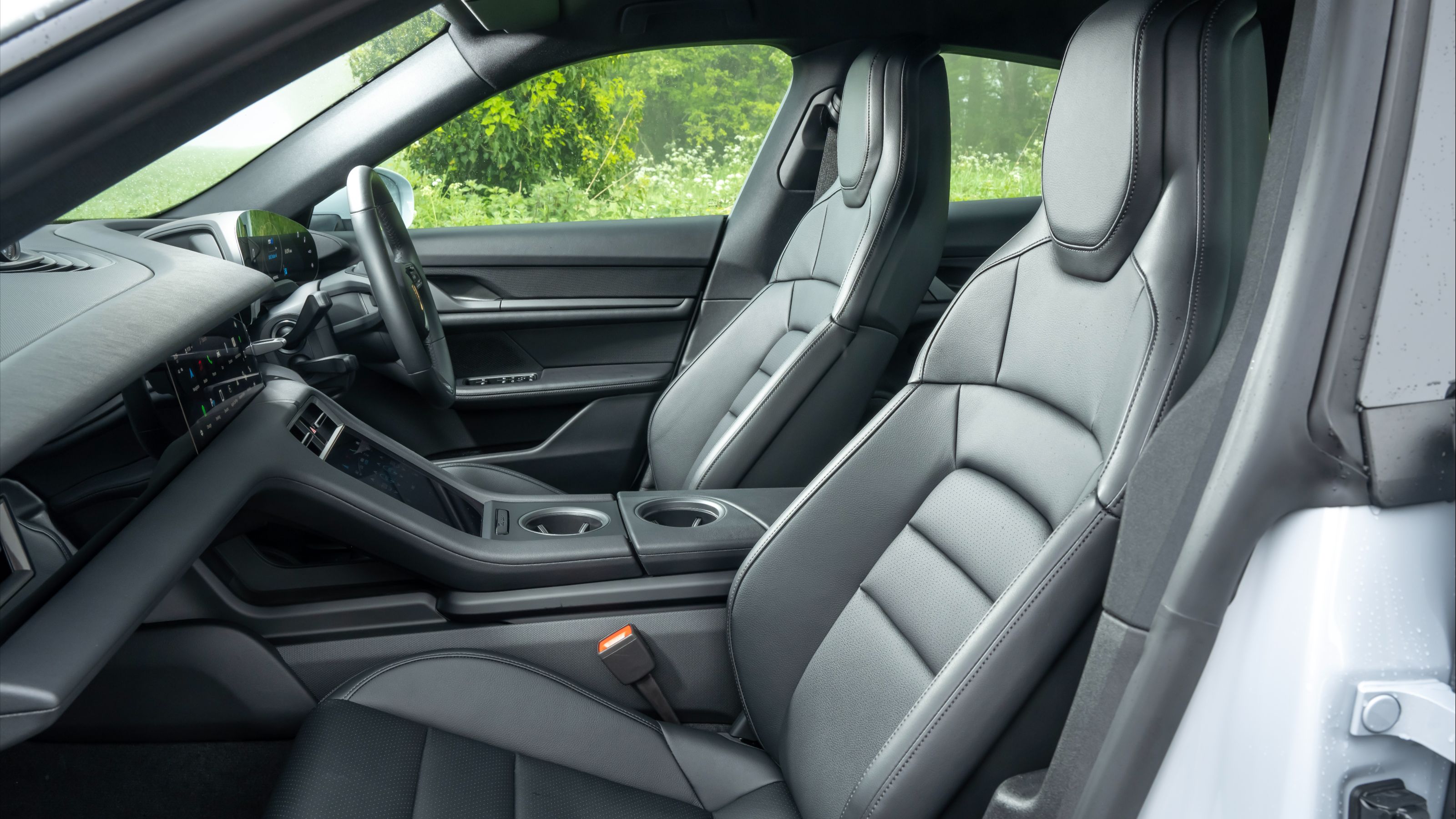 Porsche Taycan rwd