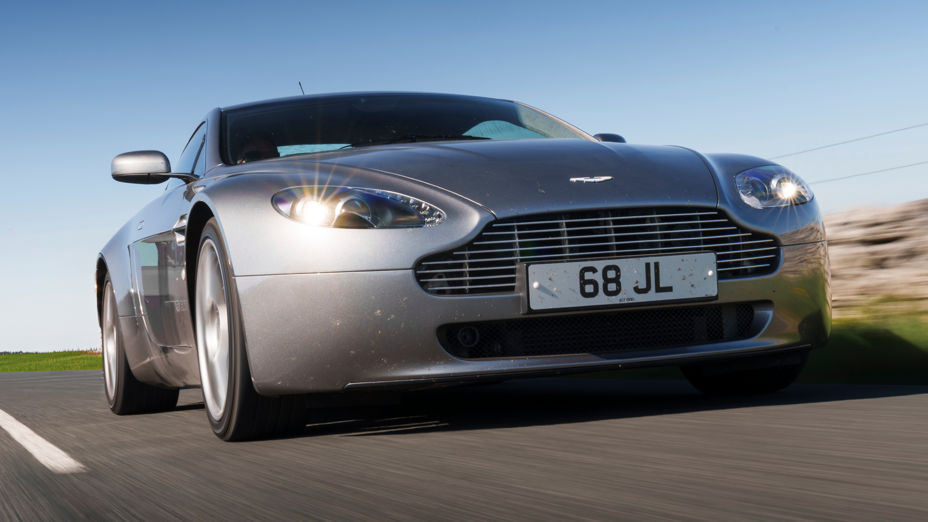 Aston Martin Vantage