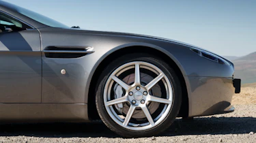 Aston Martin V8 Vantage