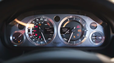 Aston Martin V8 Vantage