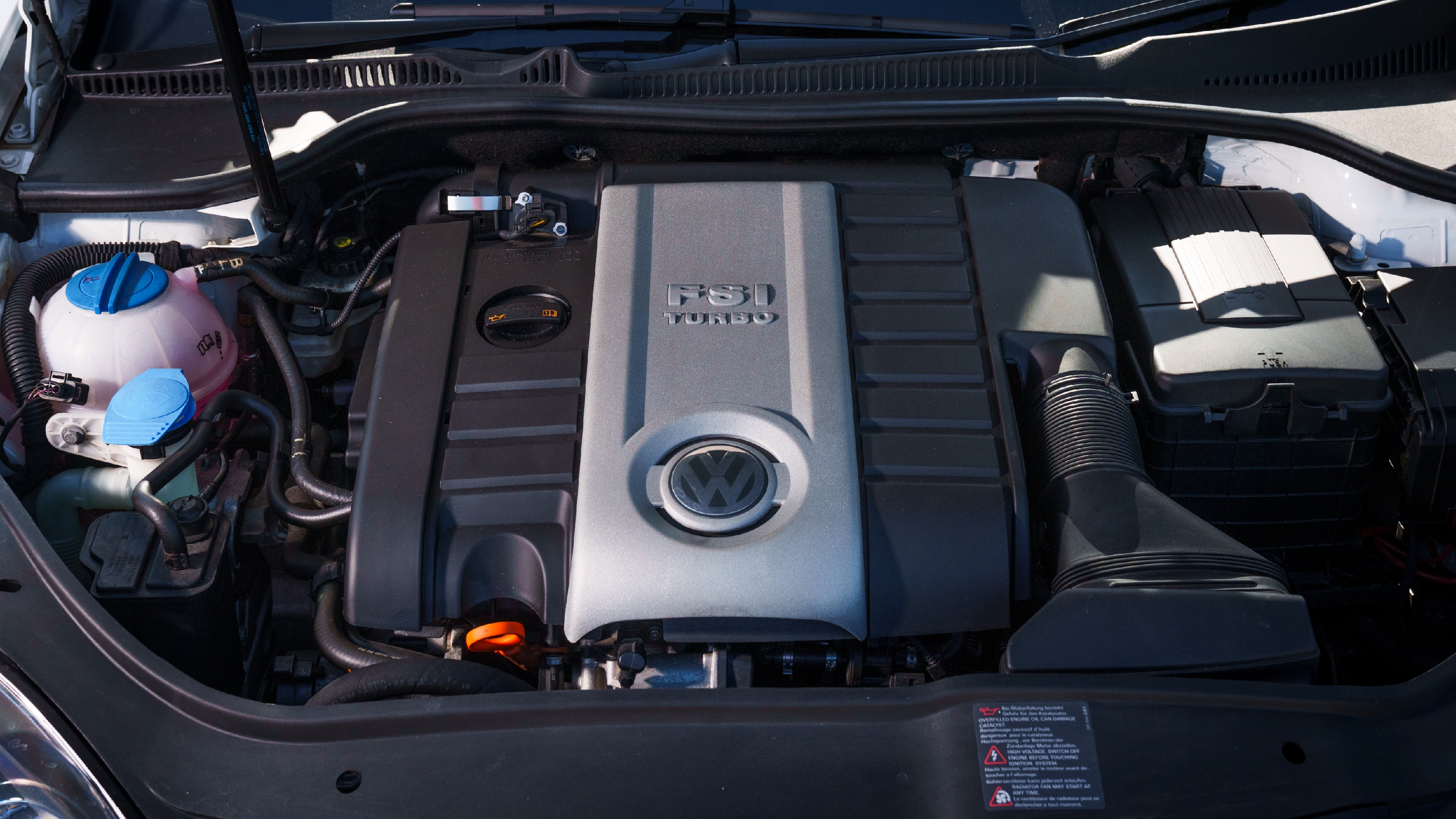 VW Golf GTI Mk5 engine