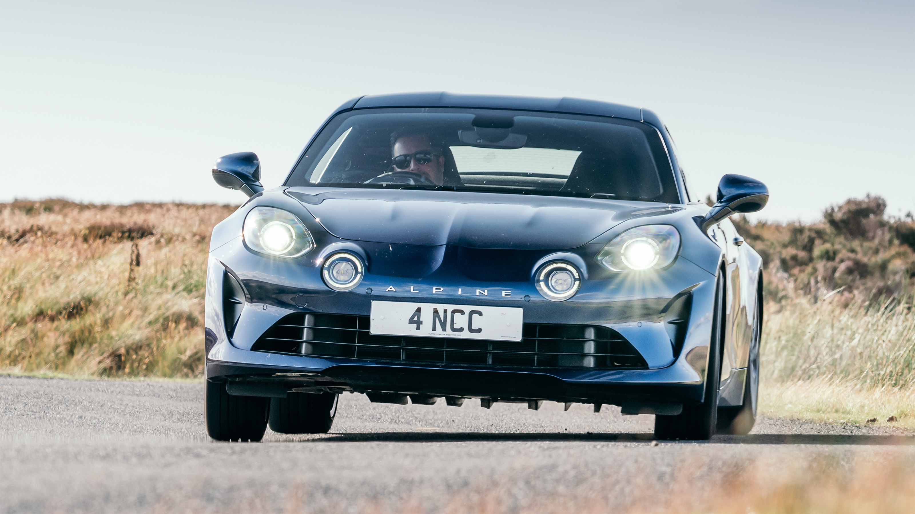 Alpine A110 – front