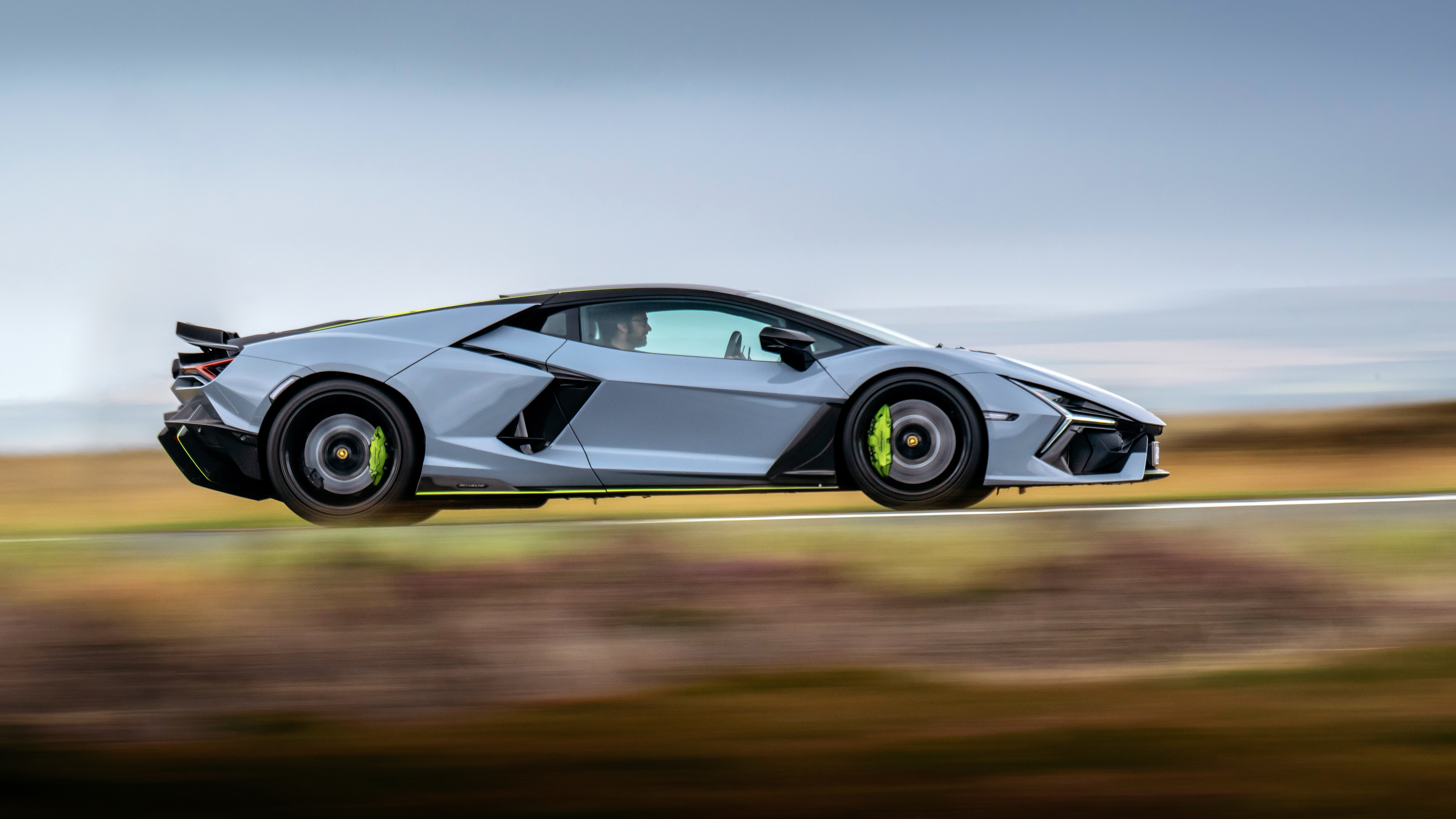 Lamborghini Revuelto