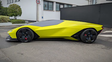 Lamborghini Manifesto side
