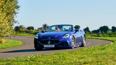 Aston Martin DB12 Volante v Maserati GranCabrio