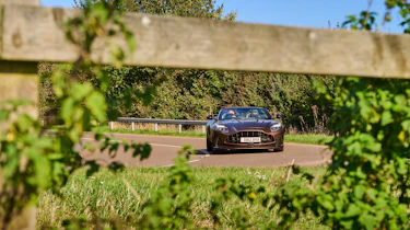 Aston Martin DB12 Volante v Maserati GranCabrio