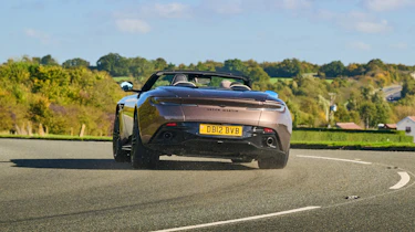 Aston Martin DB12 Volante v Maserati GranCabrio