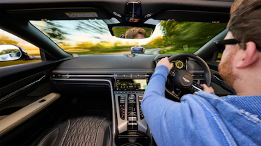 Aston Martin DB12 Volante v Maserati GranCabrio