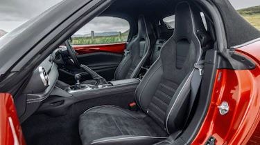 Mazda MX-5 interior