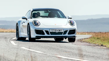 Porsche 911 Carrera GTS