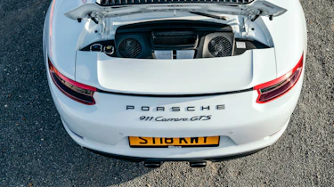 Porsche 911 Carrera GTS