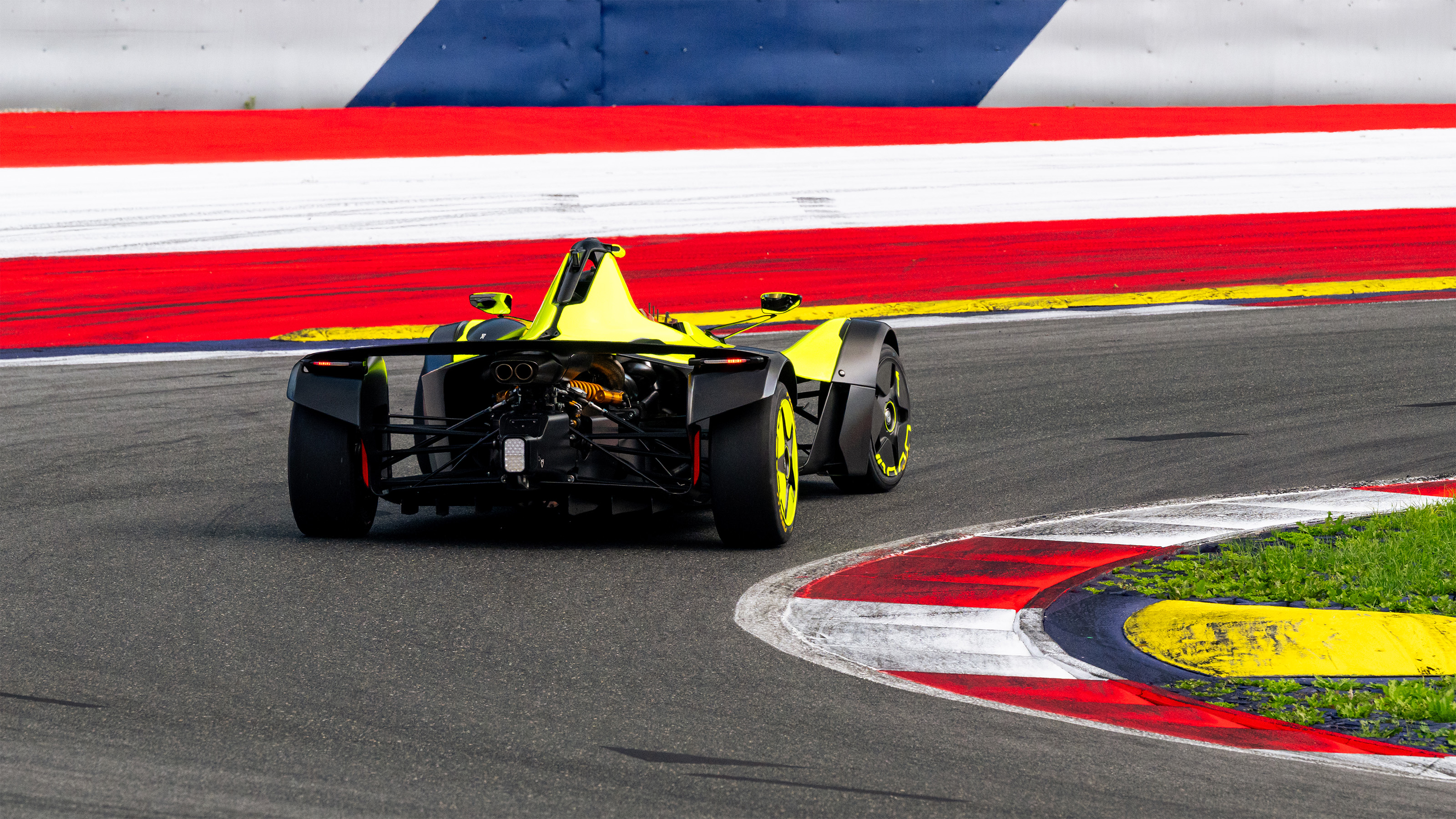 BAC Mono Cup – rear