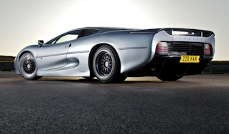 XJ220