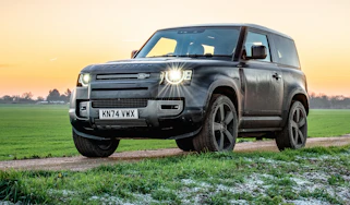 evo Fast Fleet Land Rover Defender 90 V8