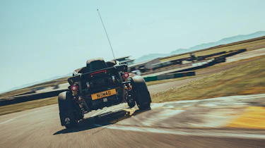 Ariel Atom 4R v Ariel Nomad 2