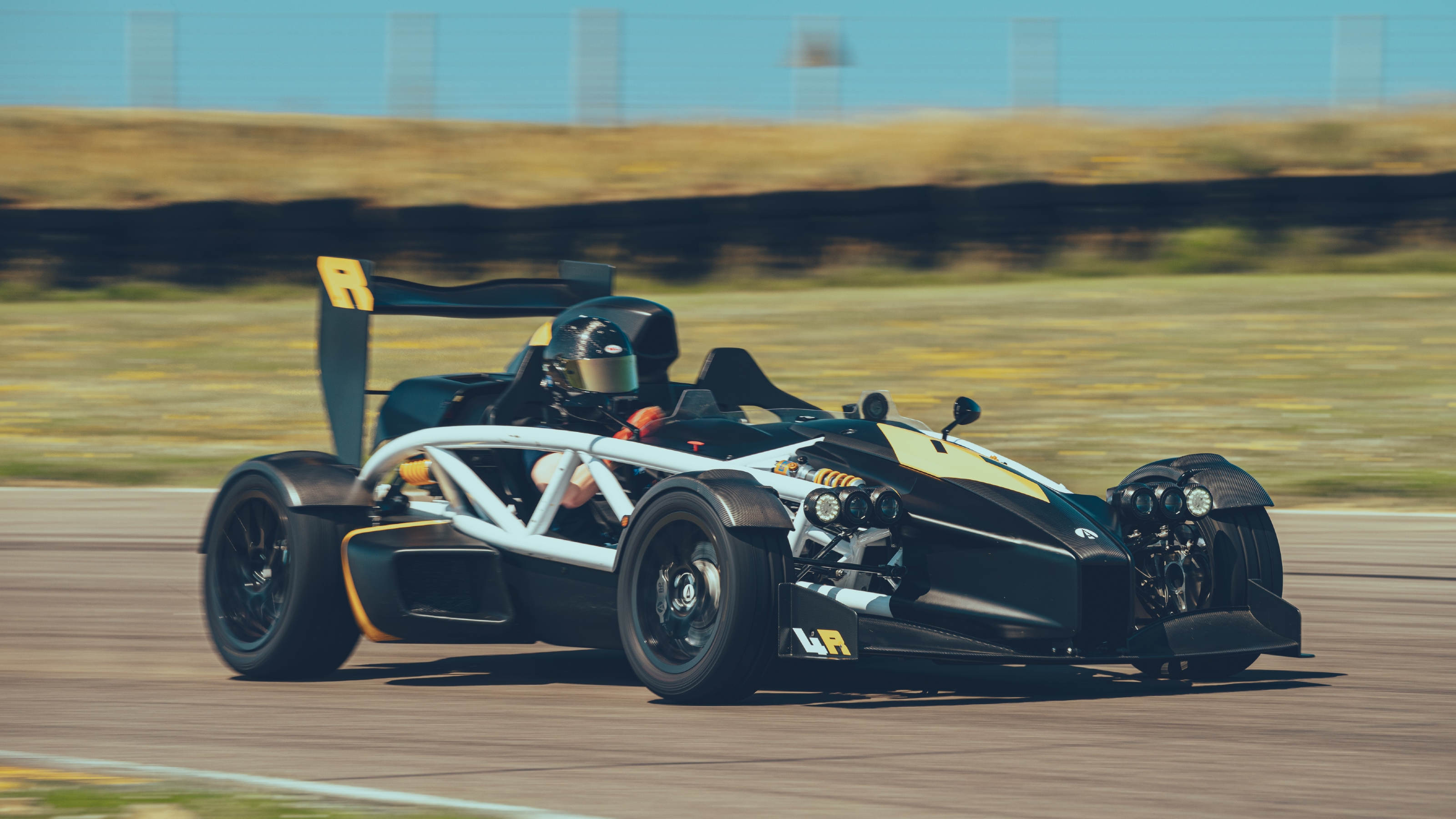 Ariel Atom 4R