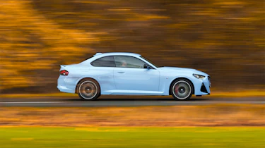 BMW M240i xDrive – side