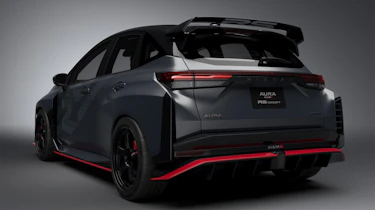 Nissan Aura Nismo RS – rear