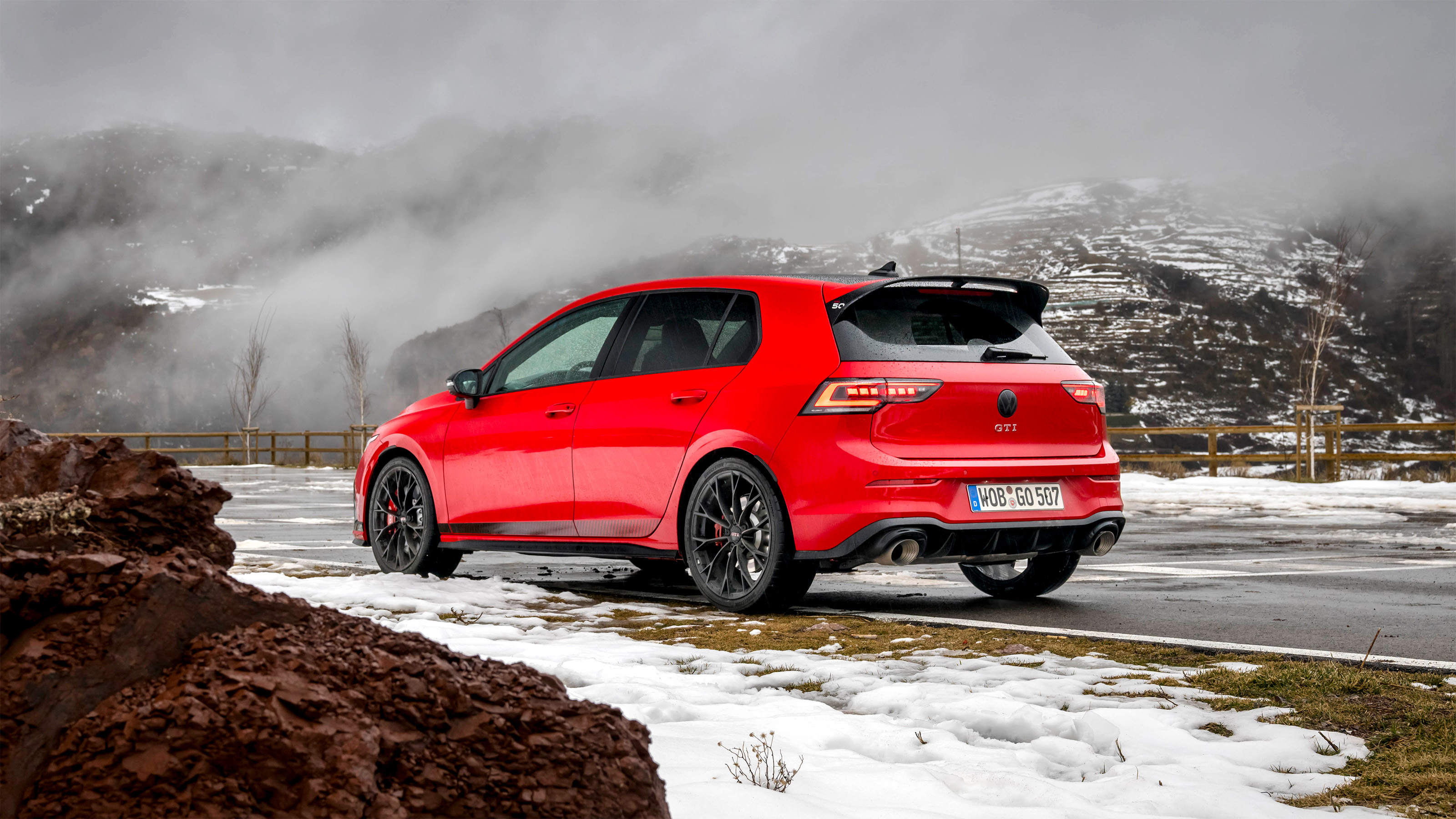 Volkswagen Golf GTI Edition 50 – rear