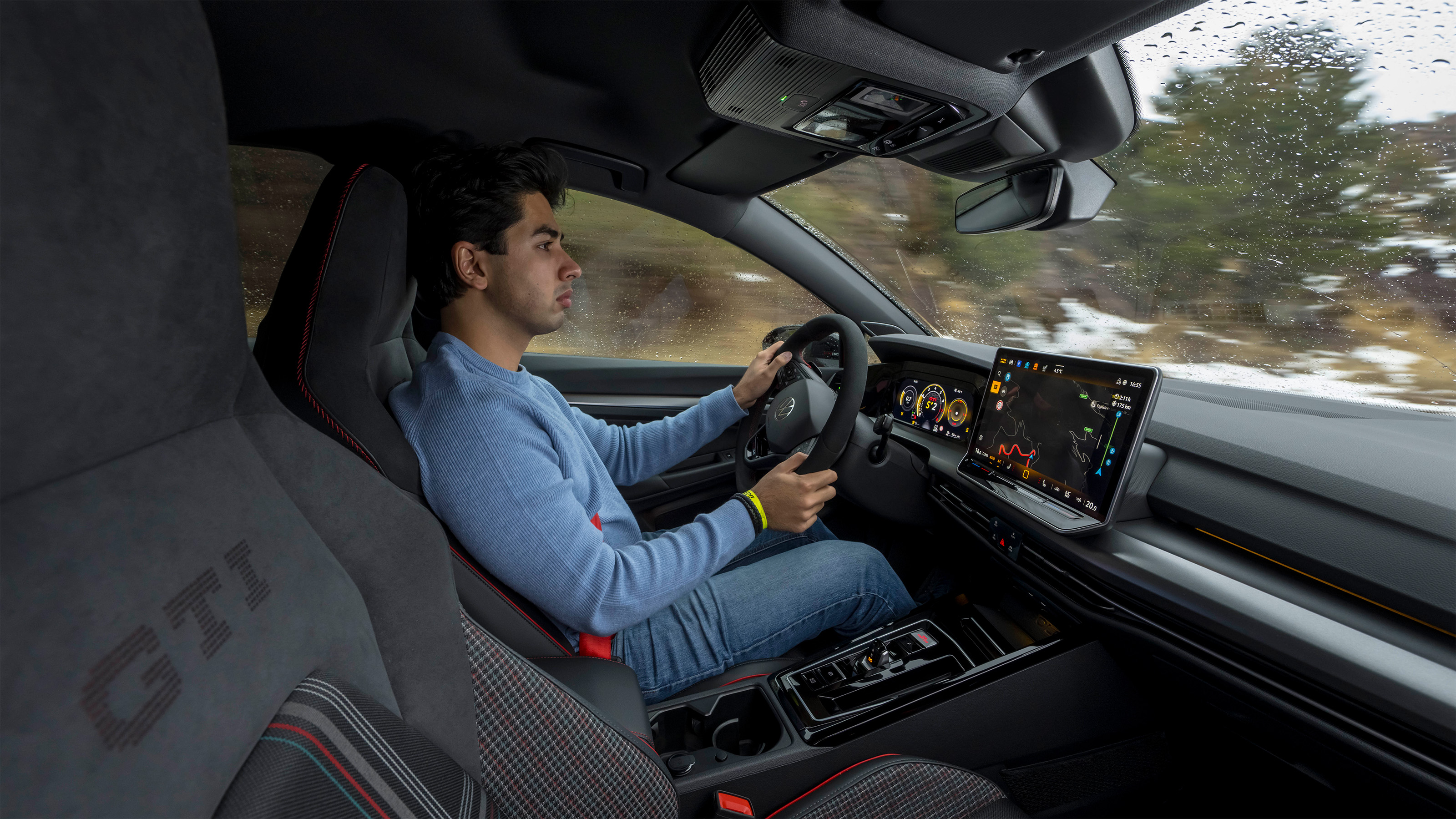 Volkswagen Golf GTI Edition 50 – interior