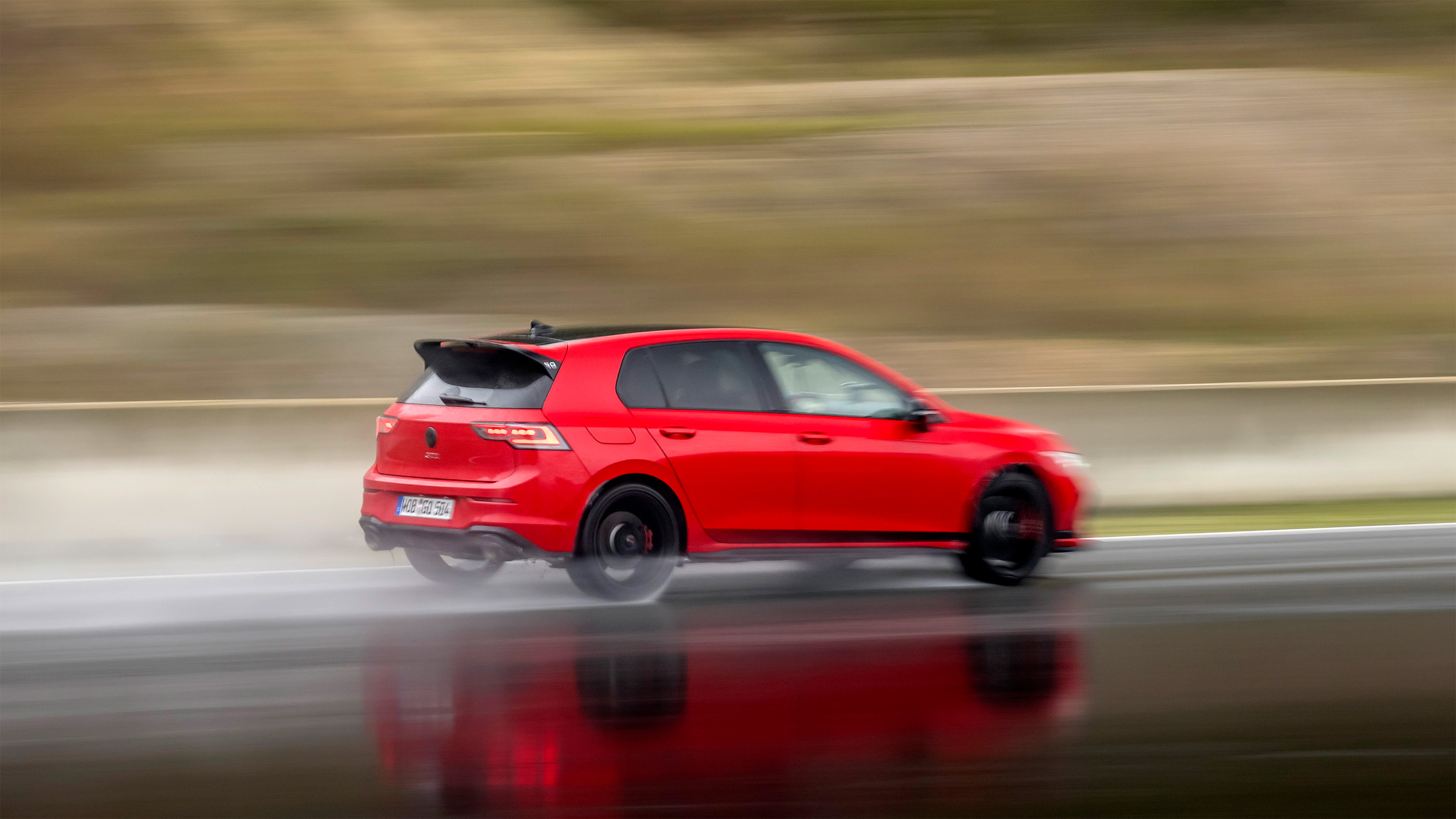 Volkswagen Golf GTI Edition 50 – rear