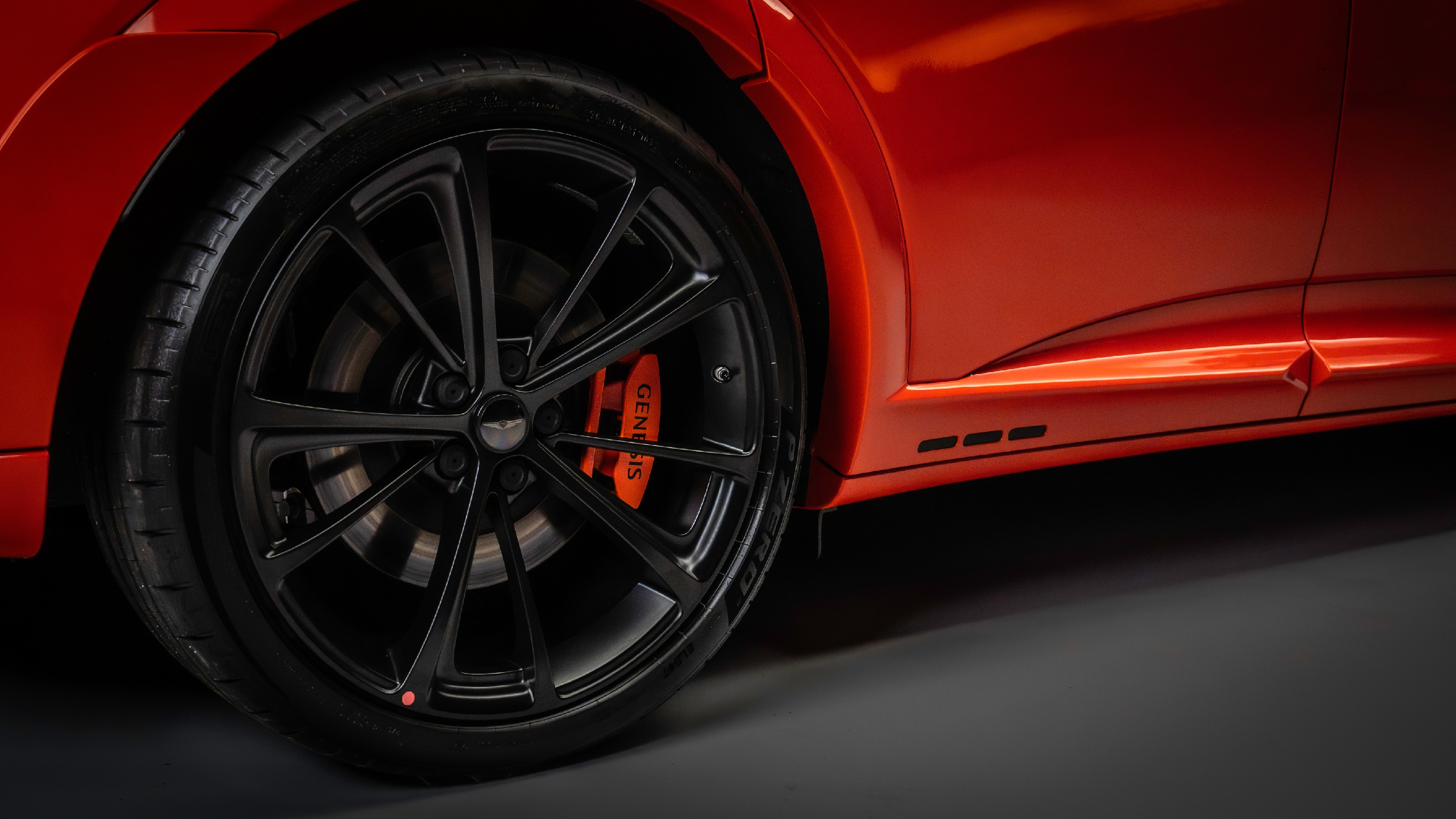 Genesis GV60 Magma