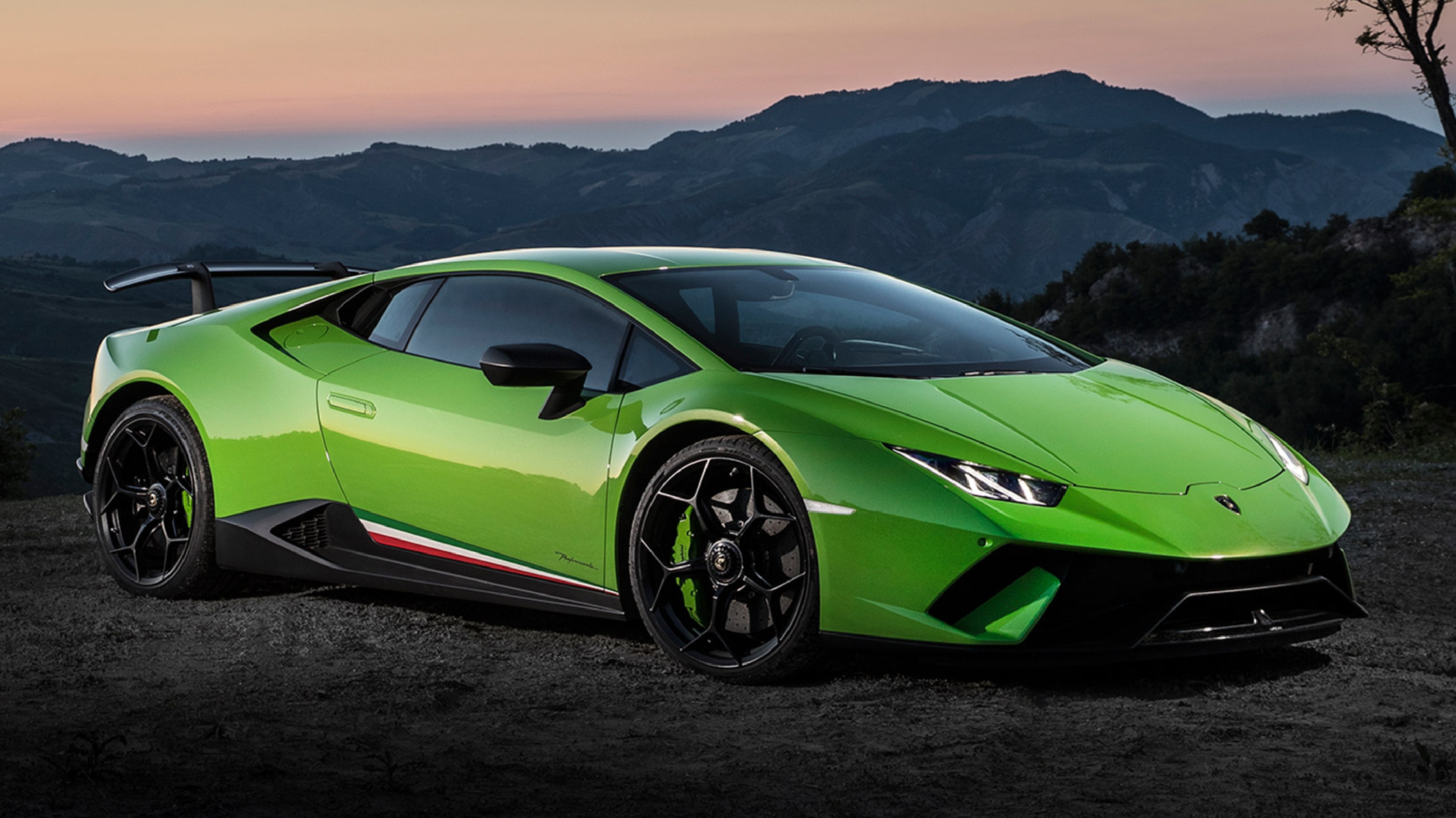 Lamborghini Huracán Performante front