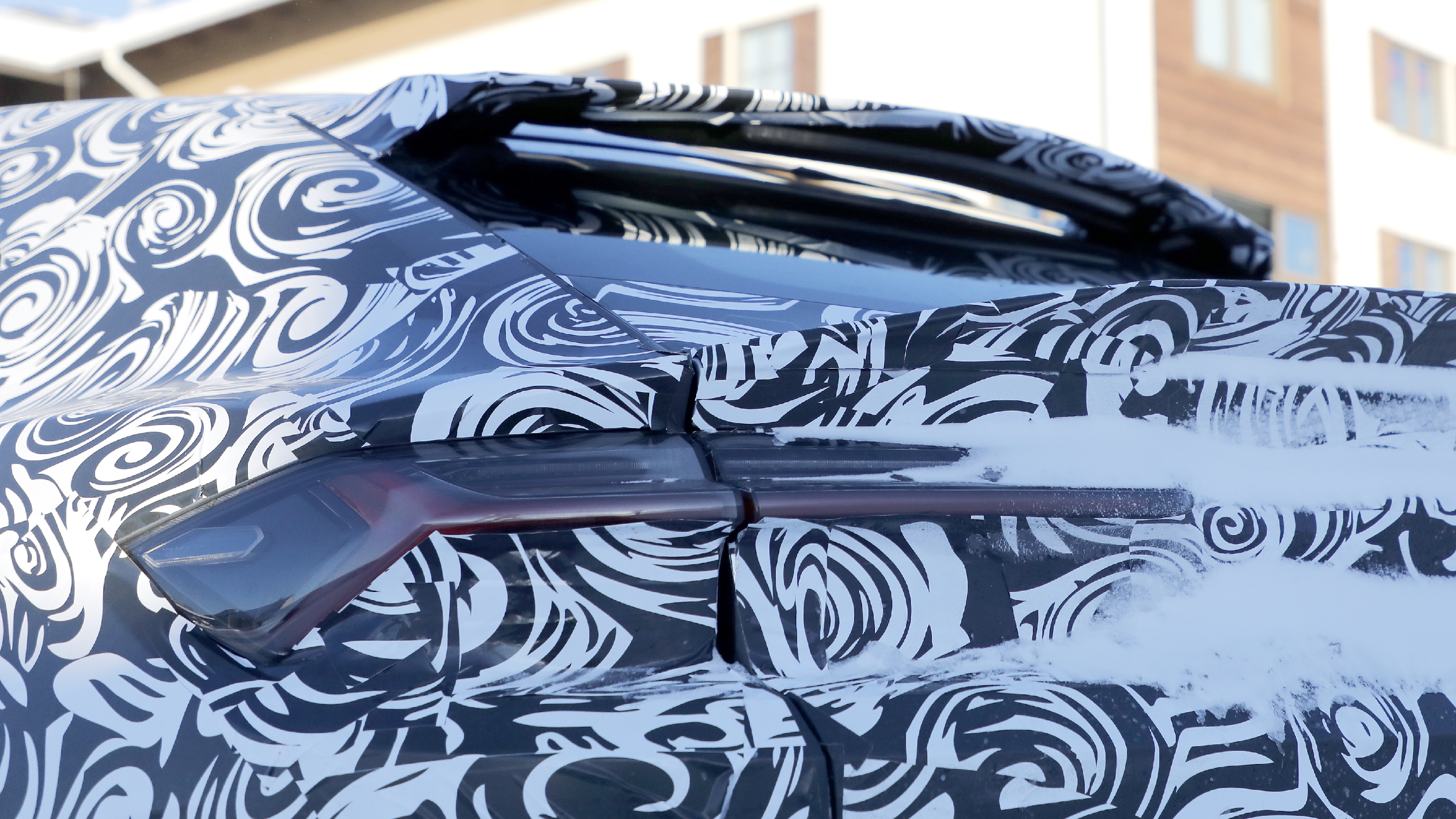 Lamborghini Urus SE Performante prototype rear wing