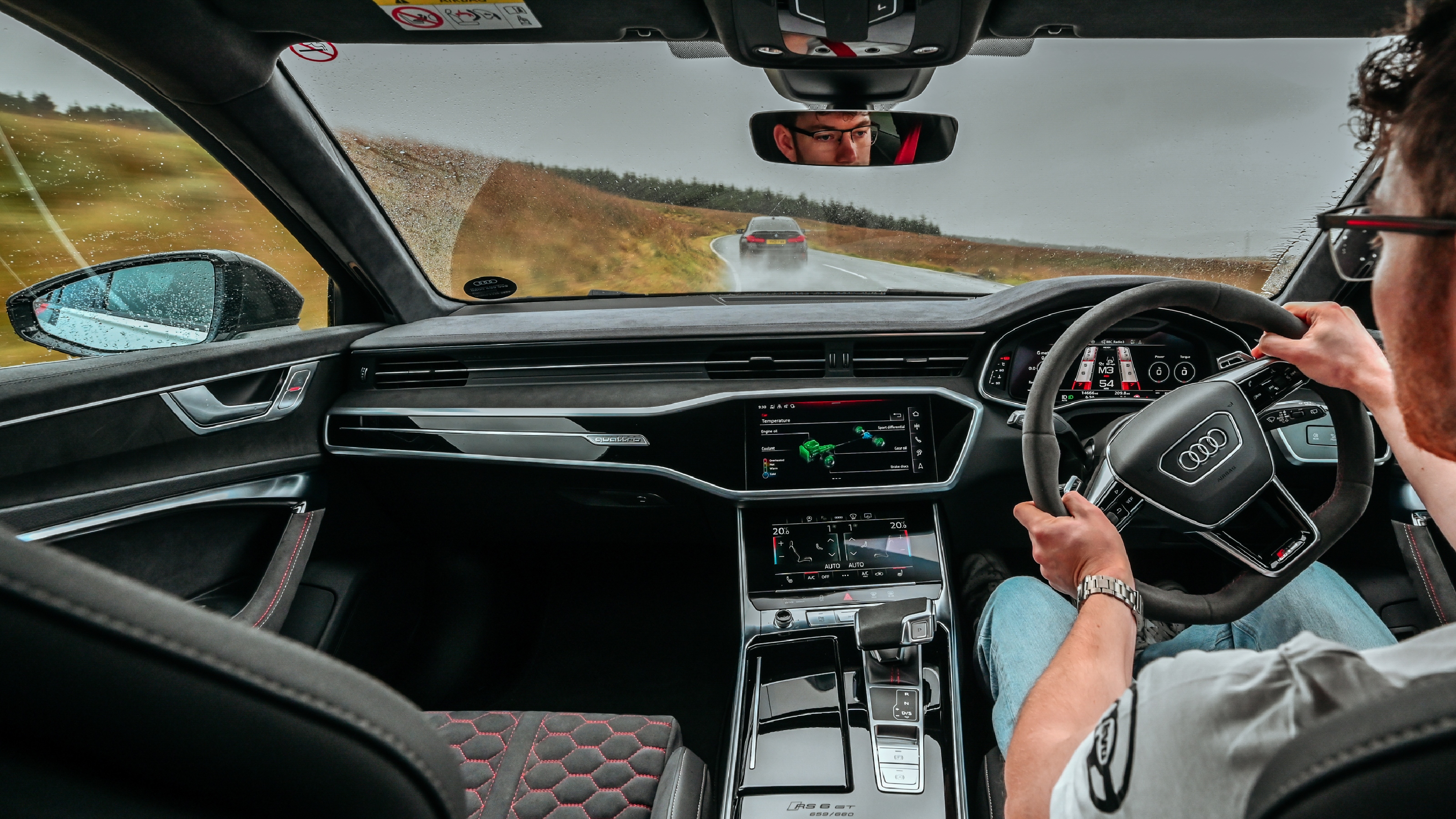BMW M5 CS v Audi RS6 GT