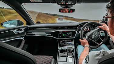 BMW M5 CS v Audi RS6 GT