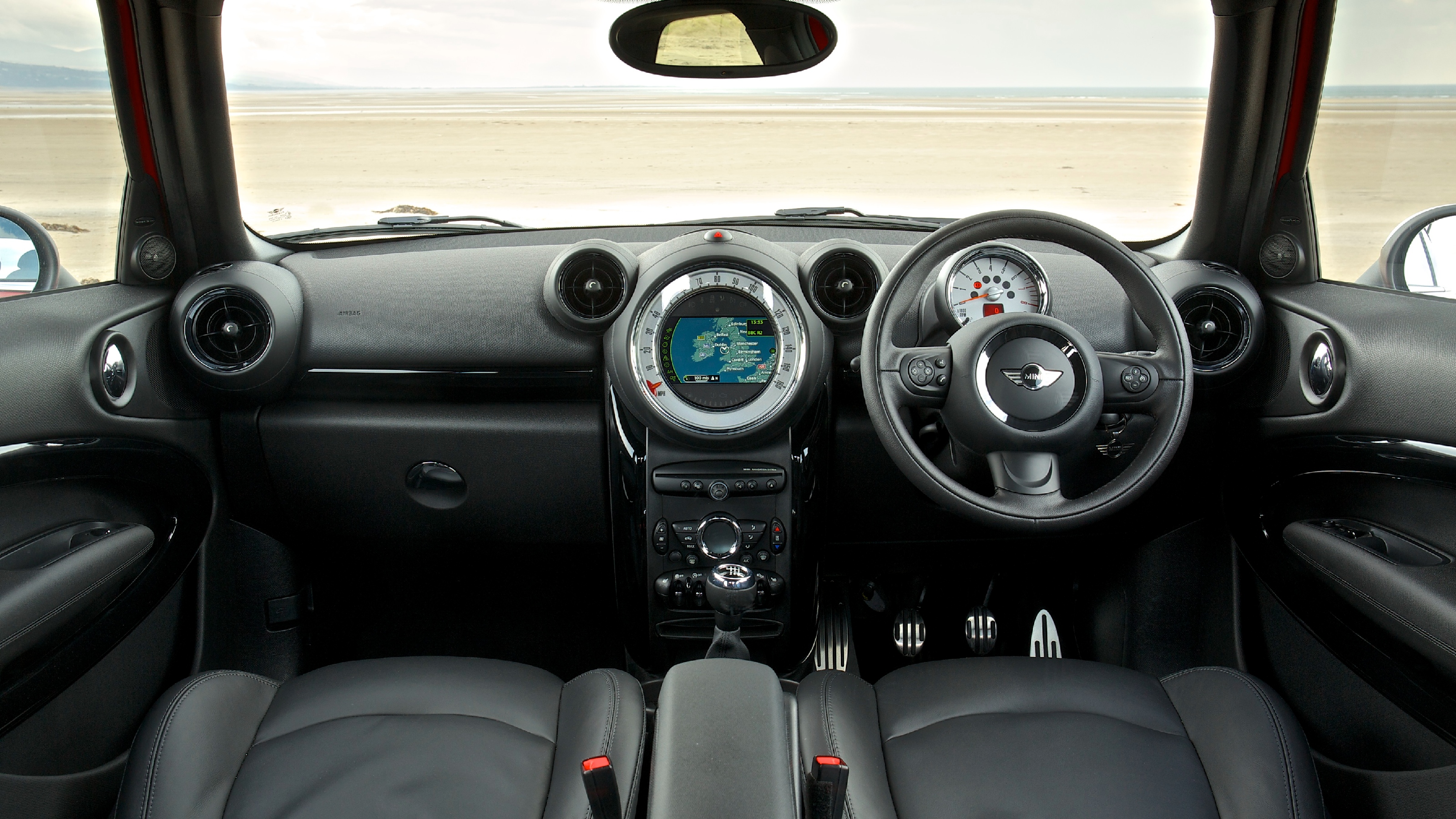 Mini Paceman interior