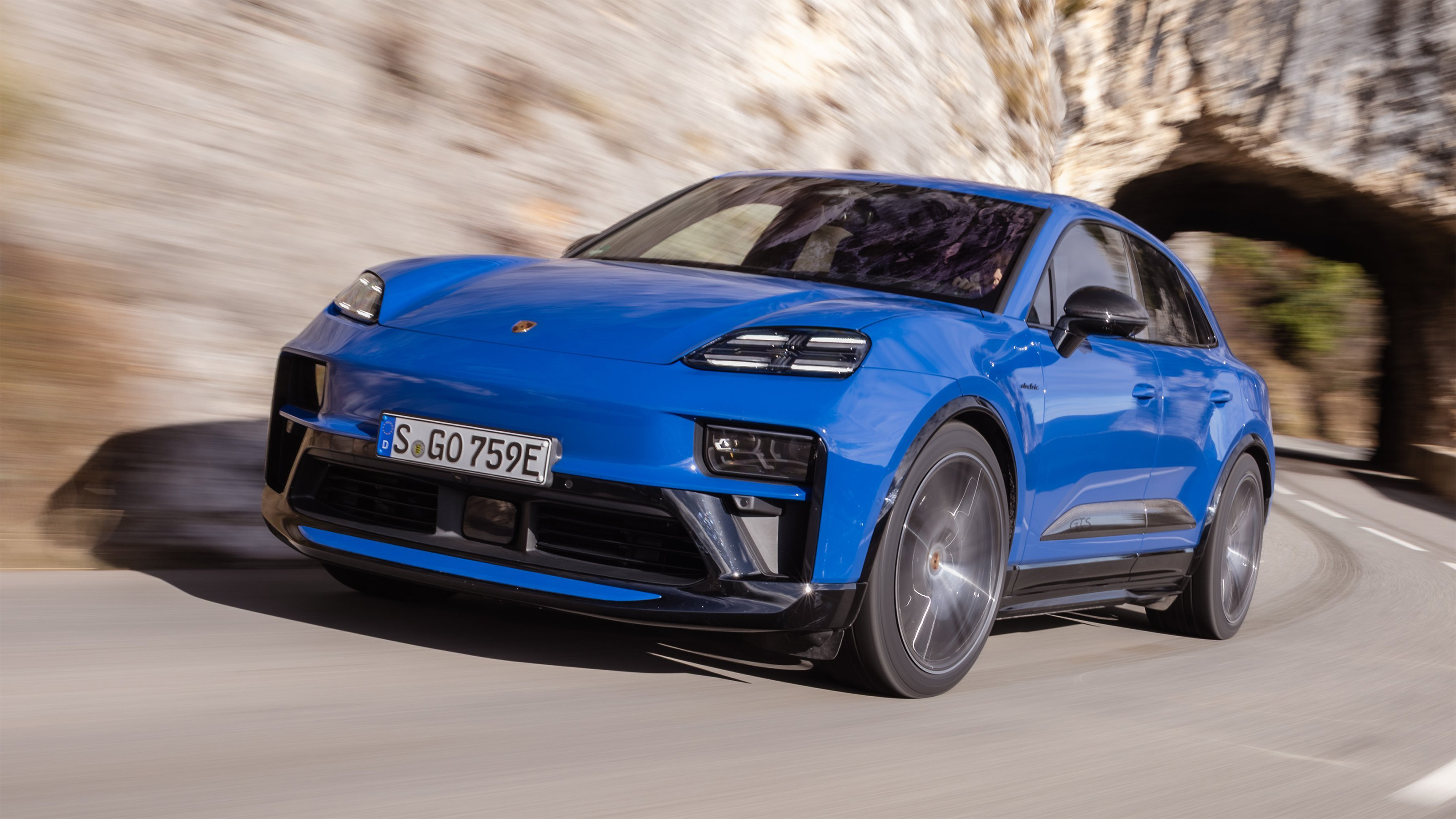 Porsche Macan GTS Electric – front