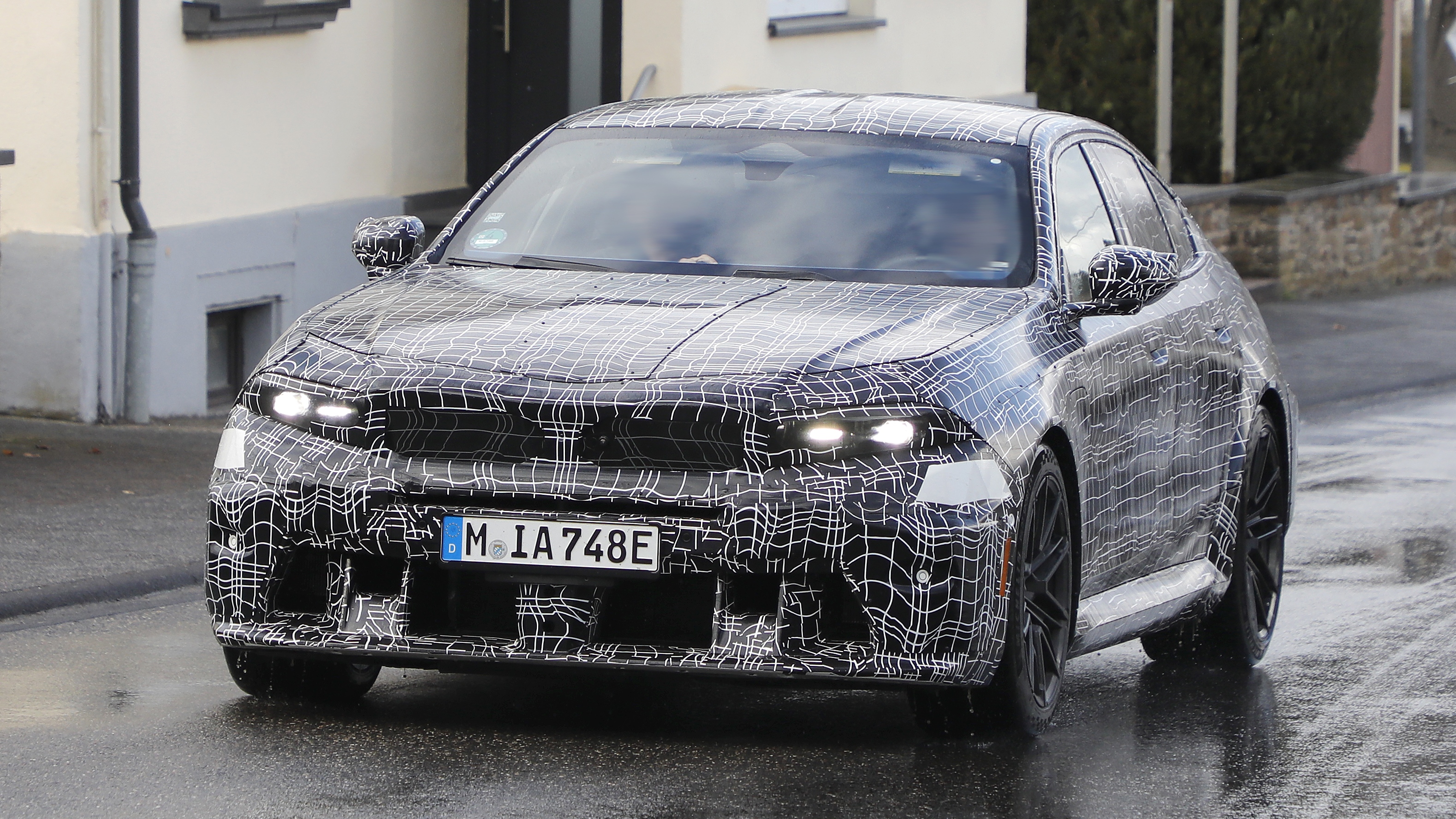 BMW M5 facelift 2027